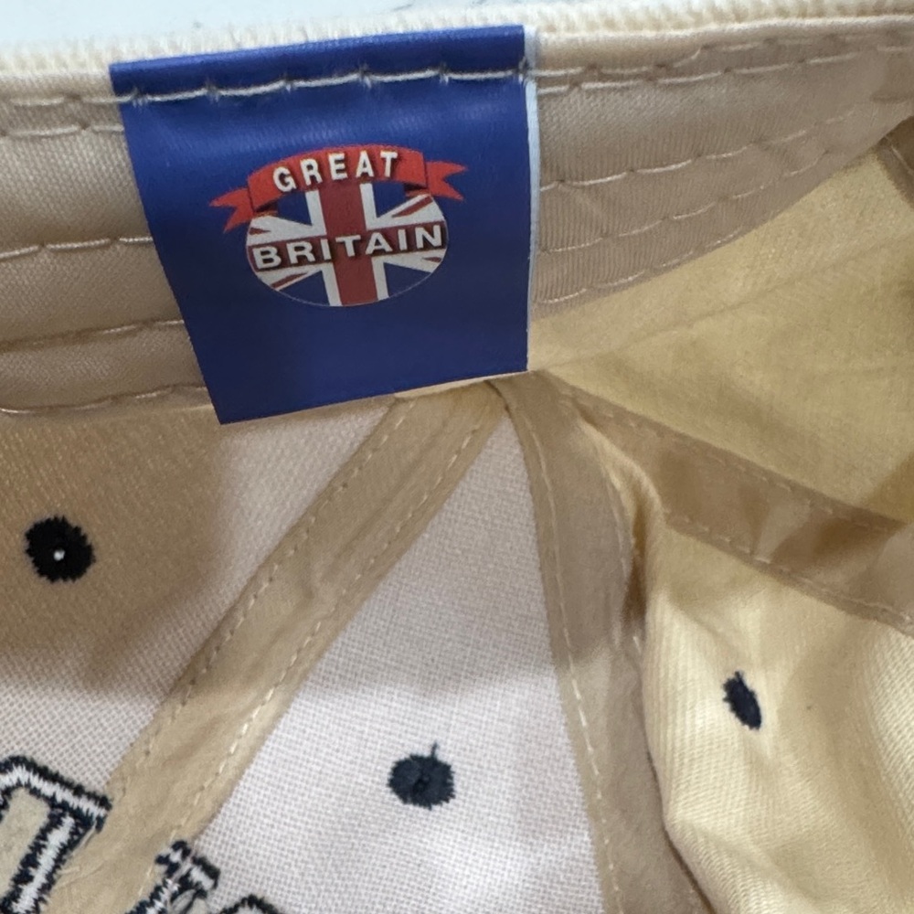 London Cap with Flag Embroidery - Picture 7 of 9